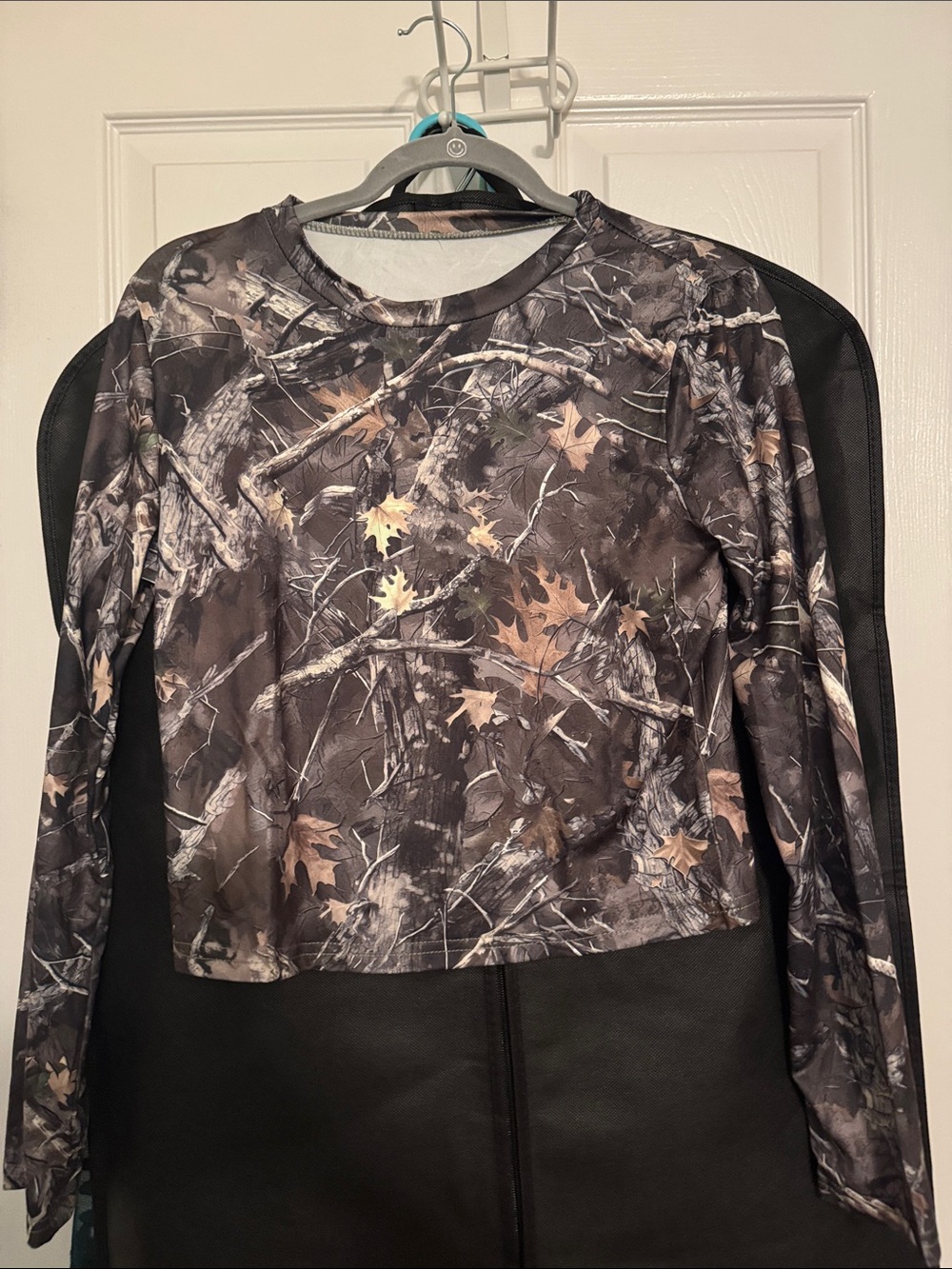 Camo Long Sleeve Crop Top - Brown & Green Leaf Pattern